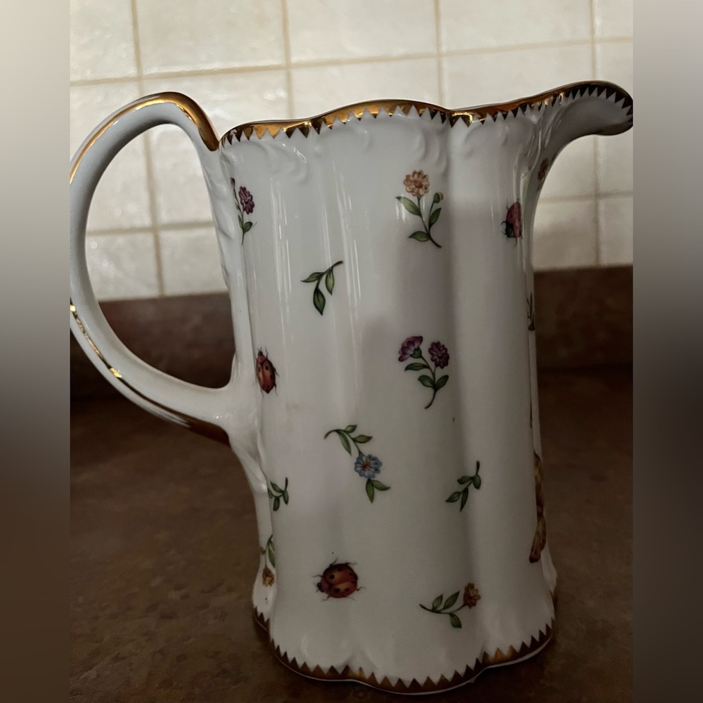 Goldinger Pitcher